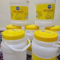 تعدادی ظروف پلاستیکی و شیشه‌ای|ظروف نگهدارنده، پلاستیکی، یک‌بارمصرف|اهواز, کمپلو جنوبی|دیوار