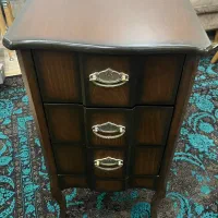 میز سه کشوئه