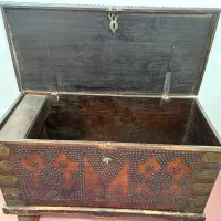 جعبه چوبی  با قدمت ۱۲۰سال