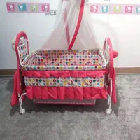 وسایل کودک|تخت و صندلی بچه|دوگنبدان, |دیوار