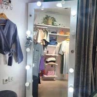 آیینه هالیوودی