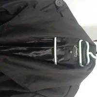 بارونی|لباس|خرم‌آباد, |دیوار