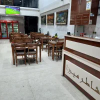 گارسون با تجربه