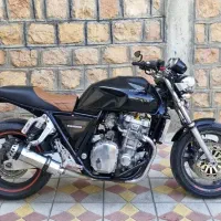 فروش سی بی ۱۰۰۰ ۹۶ کاستوم به سبک brat