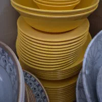 ظروف ملامین رنگی نازگل|ظروف سرو و پذیرایی|شیراز, فرودگاه شهید دستغیب شیراز|دیوار