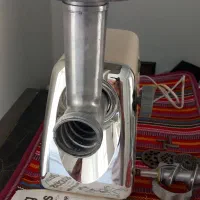 چرخ گوشت واقعا در حد نو