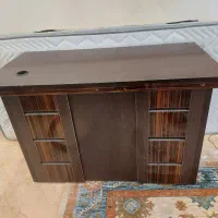میز کار و کامپیوتر