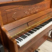 صورت جذاب پیانوآکوستیک با صوتی عالی و منحصر به فرد
