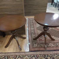 میز کنار مبل مخصوص قاب عکس یا دکور کردن پذیرایی