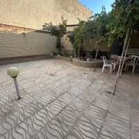حیاط-اختصاصی-تک-واحدی-جنوبی