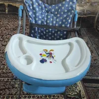 صندلی غذا بسیار تمیز