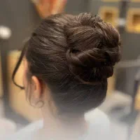 مدل شینیون و میکاپ