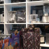 واگذاری-مغازه-با-کلیه-اجناس