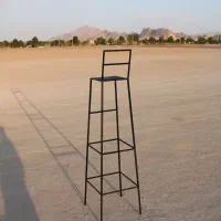 چهار پایه ۲ متری آهنی مشکی صندلی دار|صندلی و نیمکت|اصفهان, بهارستان|دیوار