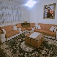 مبلمان ال با میز و عسلی زیبا در حد نو