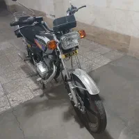 موتور سیکلت ۲۰۰ پرواز