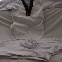 لباس تکواندو و هوگو