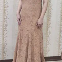 فروش تعدادی لباس مجلسی و مانتو(درحد نو)