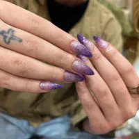 خدمات تخصصی ناخن با مواد اورجینال و طراحی حرفهای|خدمات آرایشگری و زیبایی|اهواز, شهرک دانشگاه|دیوار