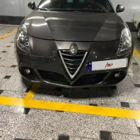 الفارومئو جولیتا فول Qv لاین ۲۰۱۵