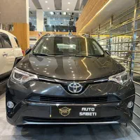 تویوتا راووفور RV4 مدل 2017 فول عمان