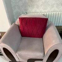 فروش ساعت ایستاده + مبل راحتی + ۴ میز شیشه ای|مبلمان خانگی و میز عسلی|کرج, شهرک بنفشه|دیوار
