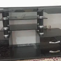 دو عدد جلو مبل ویک عدد میز تلویزیون