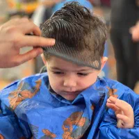 استخدام آرایشگر آقا