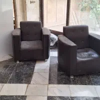 مبل اداری دو عدد و میز عسلی