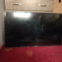 تلوزیون مارک TCL42اینچ فقط صحفش ضربه خورده