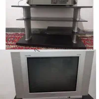 تلویزیون ال جی همراه با میز،تصویر رنگی وبسیار شفاف