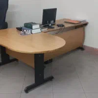 میز و صندلی اداری منشی در حد نو