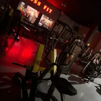 استخدام فروشنده بوفه آقا و خانم