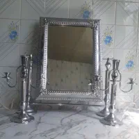 اینه  و شمعدان  و  تعدادی وسایل  قیمت  خوب