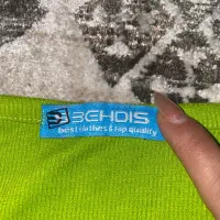 کراپ تاپ|لباس|شیراز, شاه قلی بیگی|دیوار