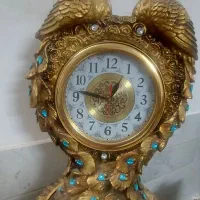 پایه و ساعت رو میزی طرح طاووس