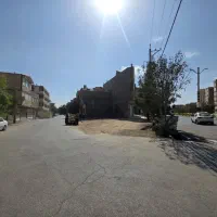 زمین-دونبش-بر-خیابان-همت