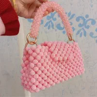 کیف مرواریدی|کیف، کفش، کمربند|اصفهان, باغ نگاره|دیوار