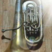 توبا باس|سازهای بادی|شیراز, ملاصدرا|دیوار