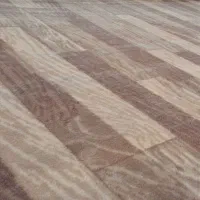 موکت طرح پارکت خوشرنگ و‌کنار پرده در حد