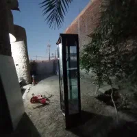 بوفه نو تمیز شیشه سالم پنج طبقه|بوفه، ویترین، کنسول|سراوان, |دیوار