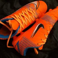 کفش فوتبال چمنی