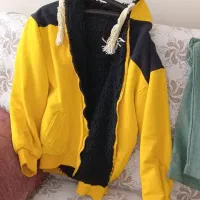 کاپشن کاملا سالم و شال و شلوار