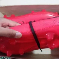 کفش چمنی فوتبالی نو نو قیمت ۶۵۰ مفت