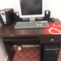 رایانه باتمام وسائل ومیز نو