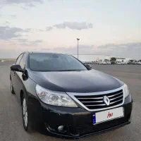 رنو لتیتود مشکی تو مشکی