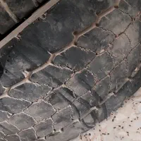 لاستیک ۳۱۵ گل عقب کارکرده|قطعات یدکی و لوازم جانبی|بروجرد, |دیوار