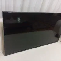 تلویزیون در حد نو فقط یه خط داره اونم معلوم نیس