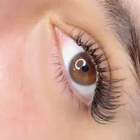 کاشت و آموزش تخصصی اکستنشن مژه