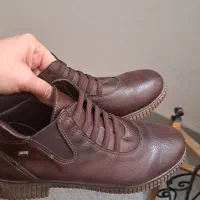 کفش قهوایی کاملاتمیز ونو مناسب فصل